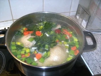 Hühnerbrühe   schmeckt   sehr lecker - Rezept - Bild Nr. 3