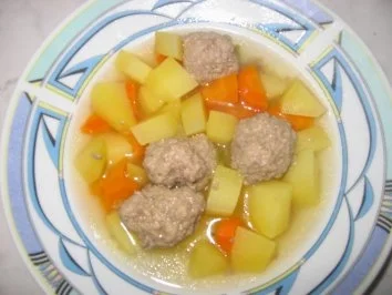 Kartoffeltopf mit Hackbällchen - Rezept