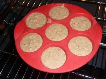 Rezept: Apfel-Nuß-Muffins Bild Nr. 5 Apfel-Nuß-Muffins - Rezept - Bild Nr. 5