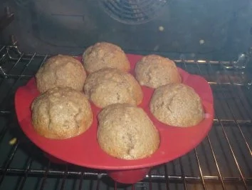 Rezept: Apfel-Nuß-Muffins Bild Nr. 6 Apfel-Nuß-Muffins - Rezept - Bild Nr. 6