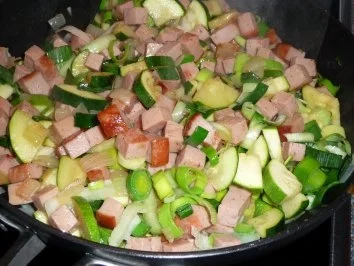 Leberkäs-Pfanne auf Kartoffelbrei - Rezept - Bild Nr. 9