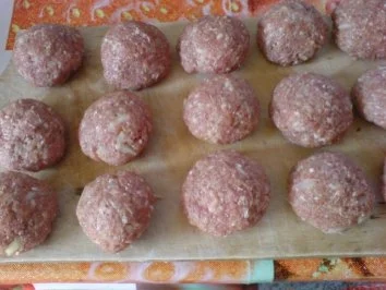 Rezept: Hack-Tomaten-Bällchen Bild Nr. 6 Hack-Tomaten-Bällchen - Rezept - Bild Nr. 6