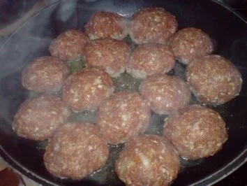 Rezept: Hack-Tomaten-Bällchen Bild Nr. 7 Hack-Tomaten-Bällchen - Rezept - Bild Nr. 7