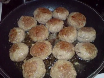 Rezept: Hack-Tomaten-Bällchen Bild Nr. 8 Hack-Tomaten-Bällchen - Rezept - Bild Nr. 8