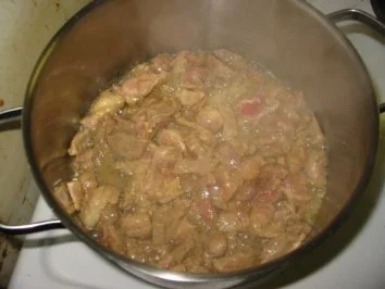 Nudelaufauf mit Geschnetzeltem Ananass und Pilzen - Rezept