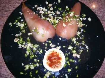 Rezept: Cassis Birnen mit karamellisiertem Picandou (kleine runde Schafskäse) sehr leckerer Nachtisch Bild Nr. 2 Cassis Birnen mit karamellisiertem Picandou (kleine runde Schafskäse) sehr leckerer Nachtisch - Rezept - Bild Nr. 2