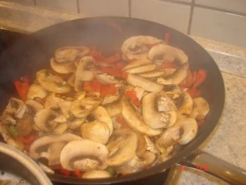 Champignon-Paprika Pfanne - Rezept - Bild Nr. 4