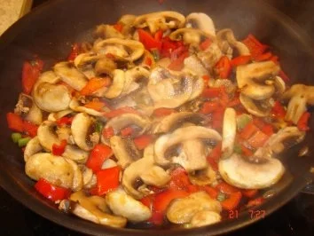 Champignon-Paprika Pfanne - Rezept - Bild Nr. 5