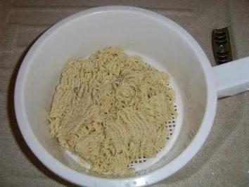 Mie-Nudelsalat mit Thunfisch - Rezept - Bild Nr. 6