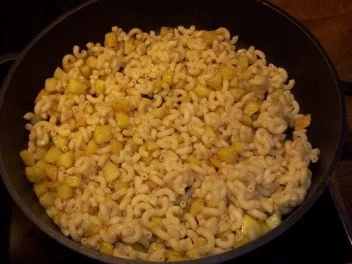 Gaby´s Nudelpfanne kunterbunt - Rezept - Bild Nr. 2