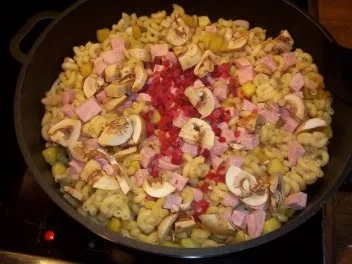 Gaby´s Nudelpfanne kunterbunt - Rezept - Bild Nr. 3