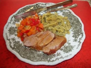 Rezept: Putenoberkeule mit Paprikagemüse Putenoberkeule mit Paprikagemüse - Rezept