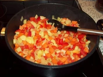 Rezept: Putenoberkeule mit Paprikagemüse Bild Nr. 4 Putenoberkeule mit Paprikagemüse - Rezept - Bild Nr. 4