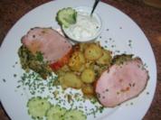 Kasseler in Kräuterkruste mit würziger Mascarpone-Gurken-Creme und krossen Bratkartoffeln - Rezept