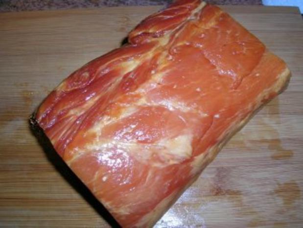 Kasseler in Kräuterkruste mit würziger Mascarpone-Gurken-Creme und ...