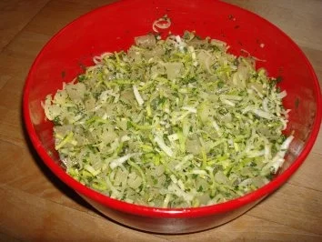 Rezept: Lauchsalat mal anders Bild Nr. 2 Lauchsalat mal anders - Rezept - Bild Nr. 2