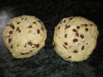 Rezept: KUCHEN: Butter-Weihnachtsstollen Bild Nr. 4 KUCHEN: Butter-Weihnachtsstollen - Rezept - Bild Nr. 4