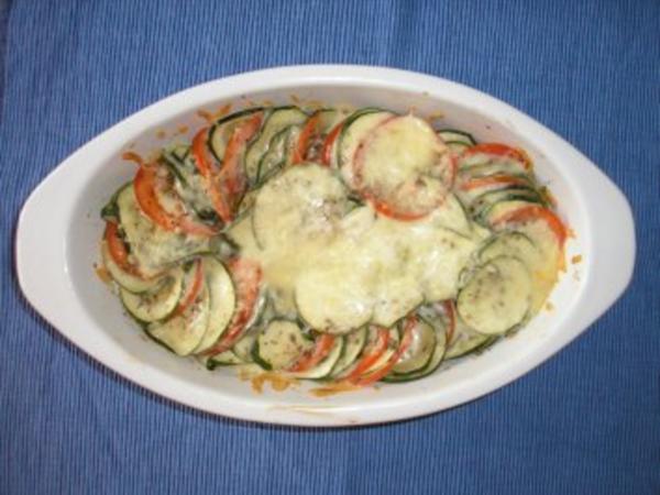 Zucchini Tomatengratin - einfach - 157 kcal/100g