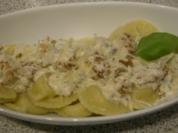 Gorgonzola gefüllte Ravioli mit Walnüssen - Rezept