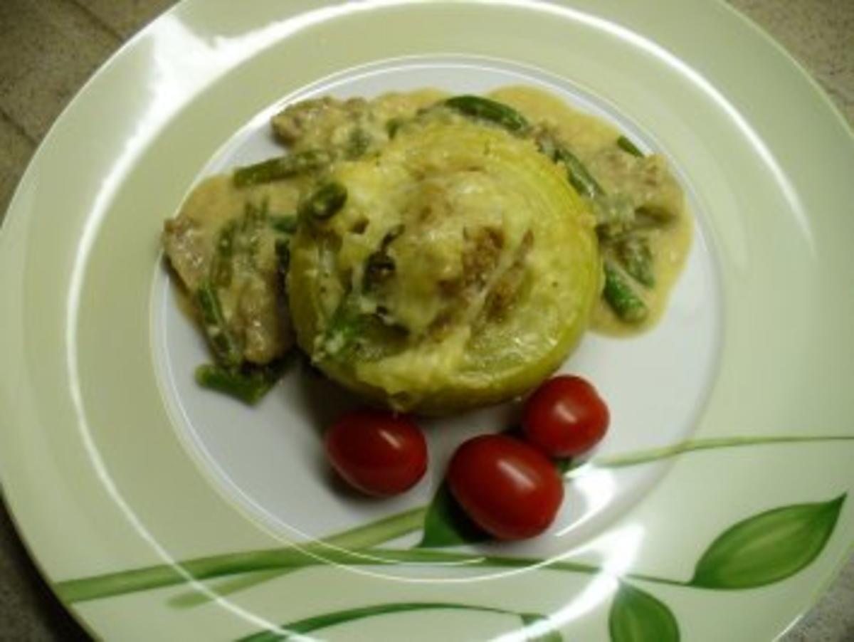 Gefüllte Gemüsezwiebeln - Rezept mit Bild - kochbar.de