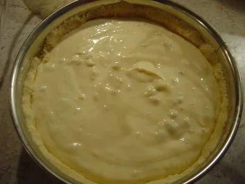 Rezept: Marzipan-Quarkkuchen mit Mirabellen, Singlekuchen kleinste Form...(20 cm Durchmesser) Bild Nr. 5 Marzipan-Quarkkuchen mit Mirabellen, Singlekuchen kleinste Form...(20 cm Durchmesser) - Rezept - Bild Nr. 5