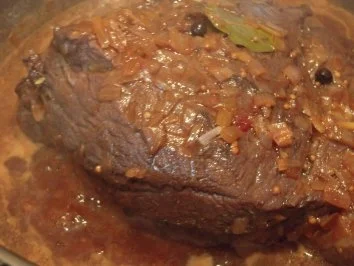 Sauerbraten mit Semmelknödeln und Hallimasch - Rezept - Bild Nr. 4