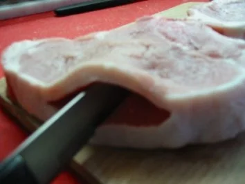 Rezept: Koteletten gefüllt mit sizilianischem Pfefferkäse Koteletten gefüllt mit sizilianischem Pfefferkäse - Rezept