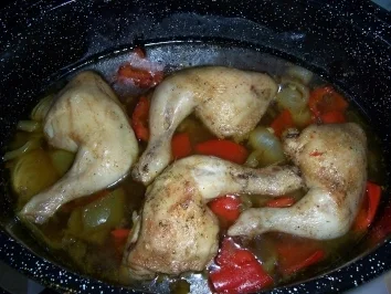 Rezept: Hähnchenschenkel mit buntem Paprikagemüse und Reis Hähnchenschenkel mit buntem Paprikagemüse und Reis - Rezept