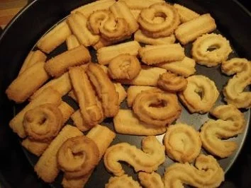 Spritzgebäck, mit Schmalz und Butter gebacken - Rezept