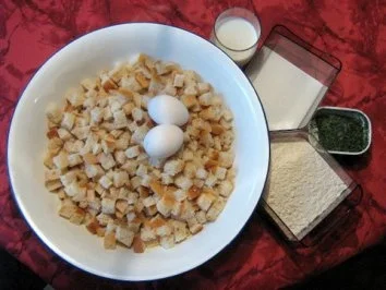 Rezept: Semmelknödel Bild Nr. 2 Semmelknödel - Rezept - Bild Nr. 2