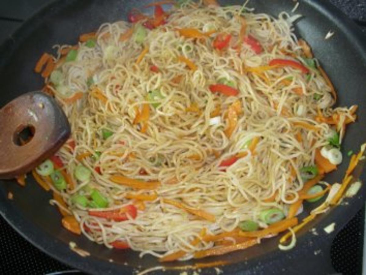 China-Nudelpfanne--vegetarisch - Rezept - Bild Nr. 2