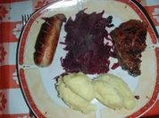 Rezept: Bratwurst - Kalbskoteletts - Rotkraut und Kartoffelpรผree Bratwurst - Kalbskoteletts - Rotkraut und Kartoffelpรผree - Rezept