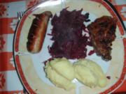 Bratwurst - Kalbskoteletts - Rotkraut und Kartoffelpüree - Rezept