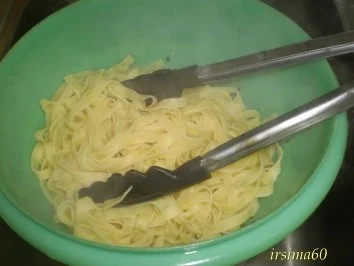 Rezept: Tagliatelle mit Käsesoße Bild Nr. 5 Tagliatelle mit Käsesoße - Rezept - Bild Nr. 5