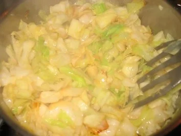 Rezept: Beilage: Gebratener Spitzkohl Bild Nr. 2 Beilage: Gebratener Spitzkohl - Rezept - Bild Nr. 2