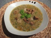Fleischsuppe mit Markklösschen & Croutons - Rezept