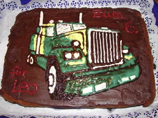 Deko-Idee: Geburtstagskuchen für SpongeBob-Fans und andere Motive für später..... ;-) - Rezept - Bild Nr. 2