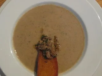 Rezept: Die einzig wahre Pilzsuppe Die einzig wahre Pilzsuppe - Rezept