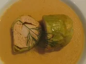 Kohlroulade mit Meeresfrüchten und Kartoffelstroh - Rezept