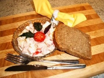 Rezept: Scharfer Rester-Wurstsalat Scharfer Rester-Wurstsalat - Rezept