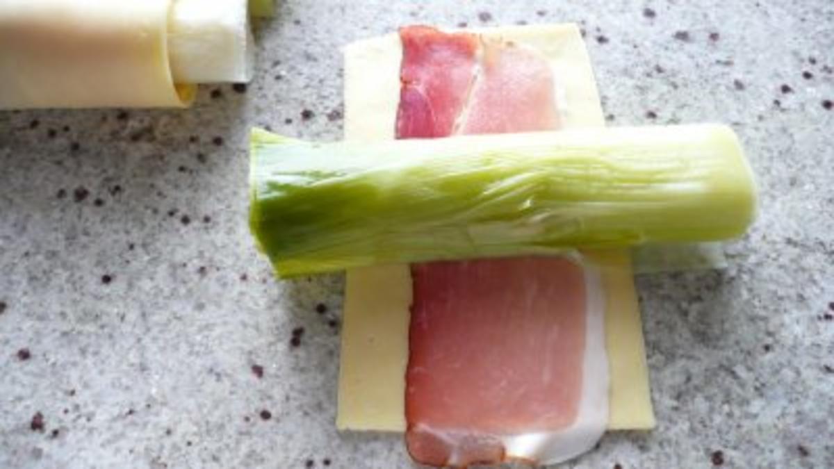 Lauchstangen im Käse- Schinkenmantel auf Kartoffelpüree - Rezept - Bild Nr. 5