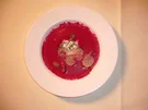 Rezept: Rote Bete Suppe mit Angusfiletspitzen Rote Bete Suppe mit Angusfiletspitzen - Rezept