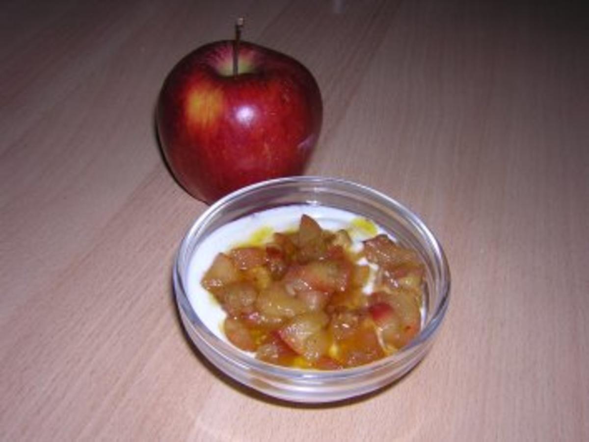 Vanillejoghurt mit Bratapfel - Rezept mit Bild - kochbar.de