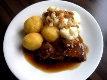 Rezept: Rippenbraten mit Kürbis Klößchen und Blumenkohl Bild Nr. 2 Rippenbraten mit Kürbis Klößchen und Blumenkohl - Rezept - Bild Nr. 2