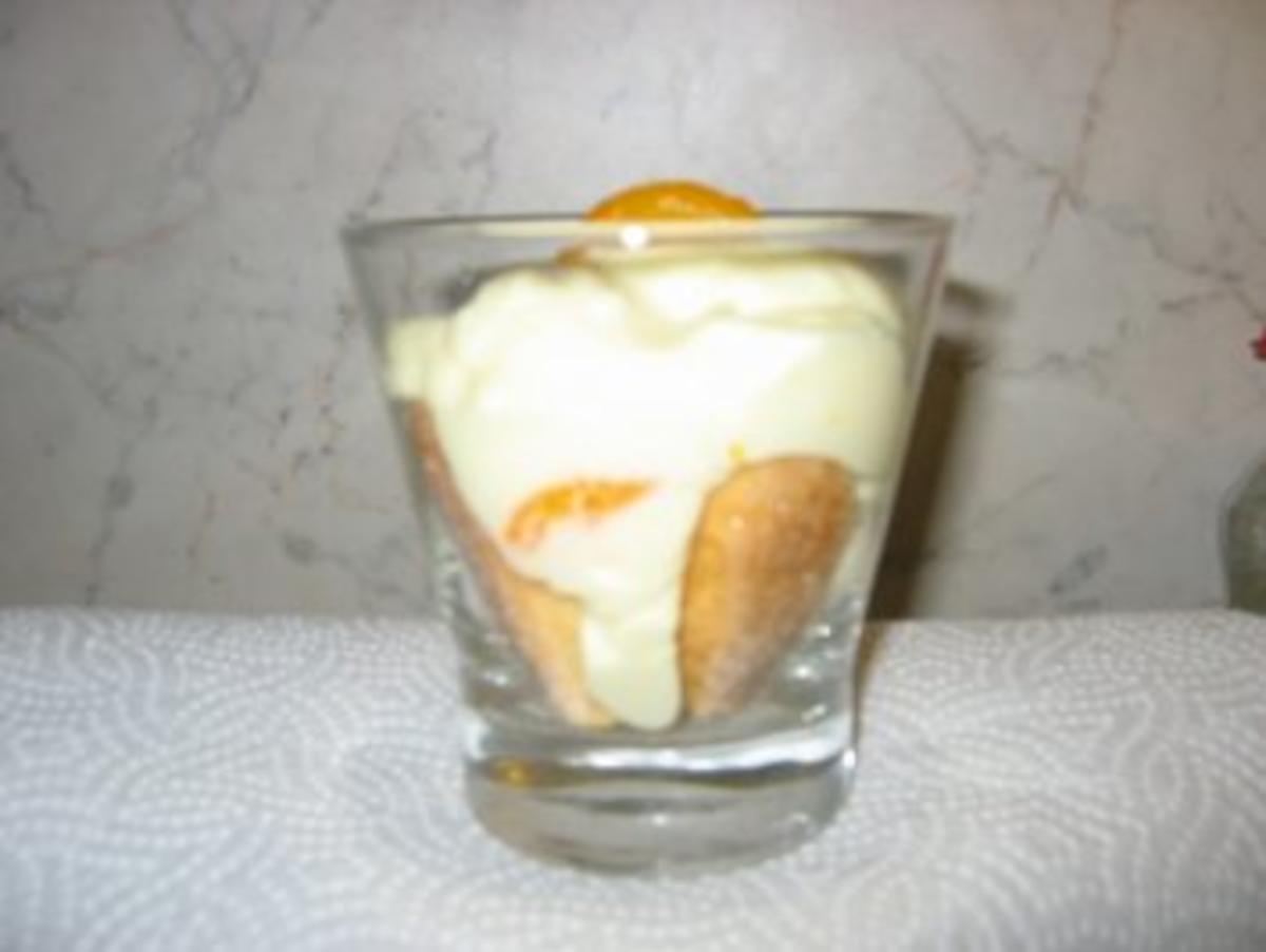 Vanille-Dessert mit Mandarinen - Rezept