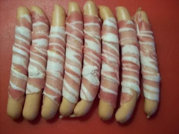 Rezept: Kartoffel-Käse-Püree mit Speck-Würstchen Kartoffel-Käse-Püree mit Speck-Würstchen - Rezept