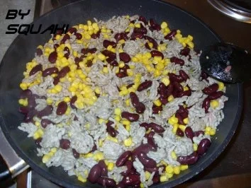 Rezept: Mexikanische Blätterteigtaschen Bild Nr. 5 Mexikanische Blätterteigtaschen - Rezept - Bild Nr. 5