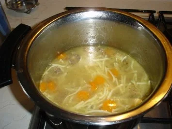 Rezept: Rinderbrühe - Rindersuppe Bild Nr. 2 Rinderbrühe - Rindersuppe - Rezept - Bild Nr. 2