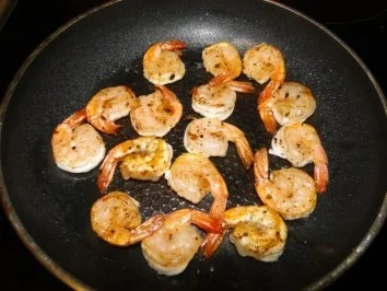 Fettuchini in 4erlei Käsesoße mit kleinen Prawns  s. Foto - Rezept - Bild Nr. 3