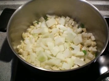 Rezept: Sellerie creme suppe Bild Nr. 3 Sellerie creme suppe - Rezept - Bild Nr. 3